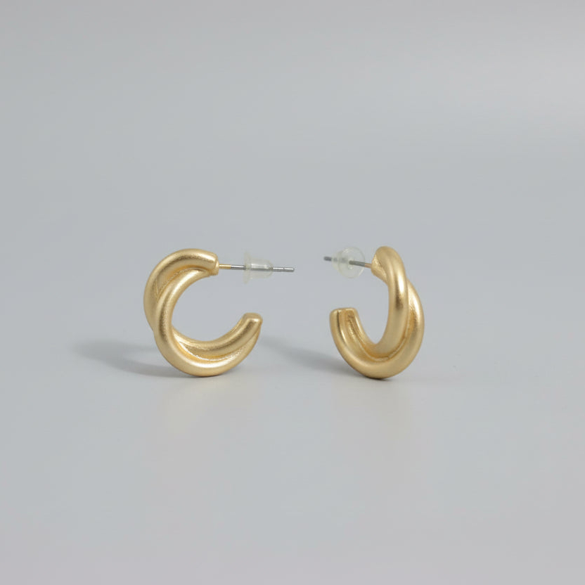 WhatsApp_Image_2026-02-26_at_3.43.58_PM Arete tipo argolla media luna en acero inoxidable - Imagen 1