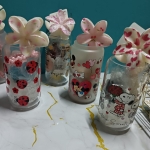 Vaso de Vidrio con Tapa de Bambú y Mensaje Personalizado – Incluye Accesorios de Cabello y Decoración - Imagen 4