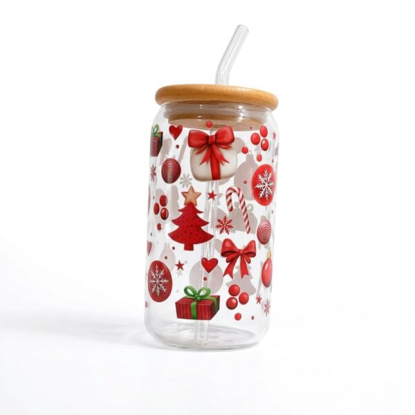 Vaso de Vidrio Navideño con Tapa de Bambú y Pajilla – Adornos y Regalos de Navidad (16 oz)