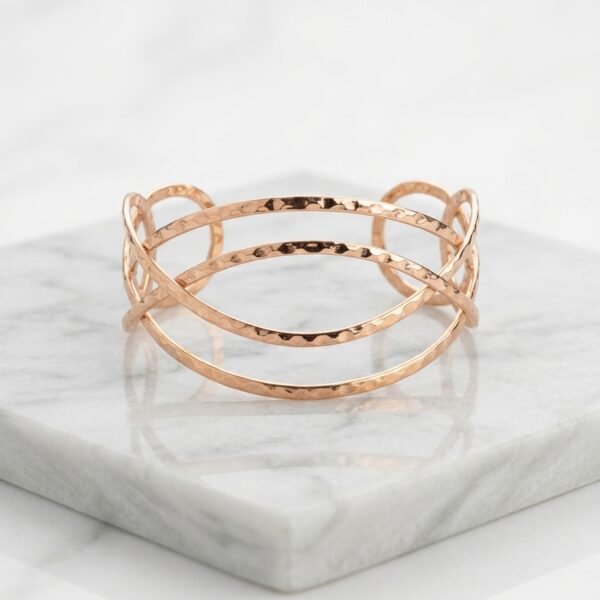 Pulsera Brazalete Abierta Entrelazo de Aleación Dorada