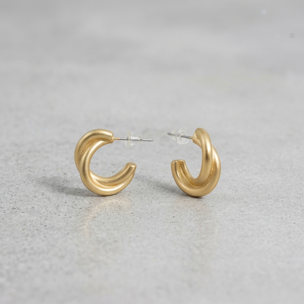 Aretes Media Argolla Doble Canal Doradas en Acero Inoxidable