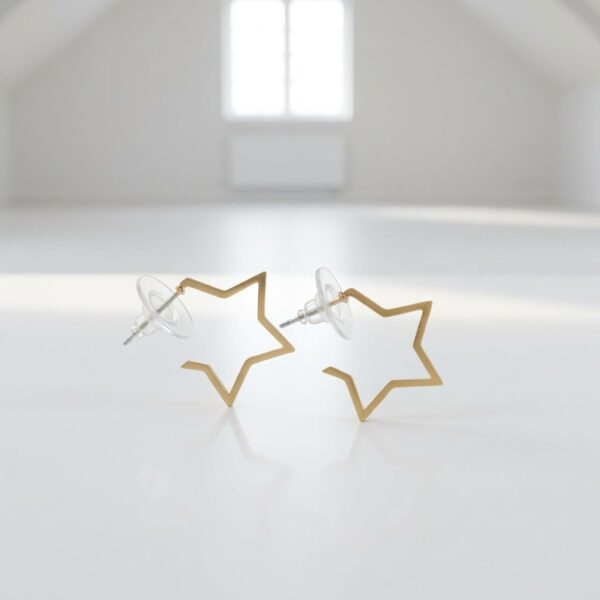 Aretes Calados Estrella en Acero Inoxidable Dorado
